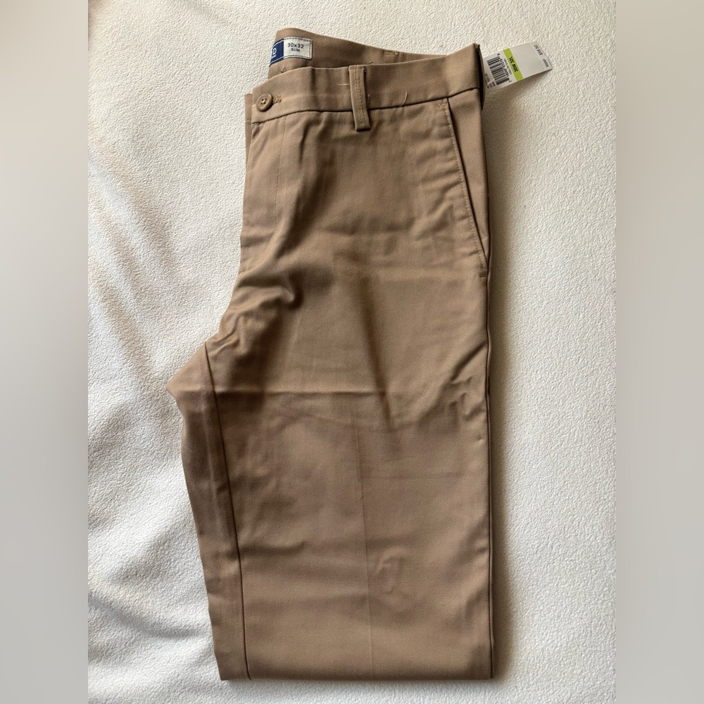 Izod Men's Tan Chinos